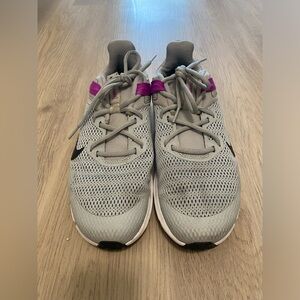 Nike Legend Essential LT Shoes